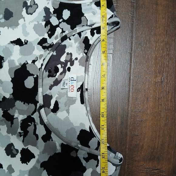 Denim & Company Camouflage Black Gray White Sleeveless Tank Top Knit 2X Plus - Picture 7 of 7